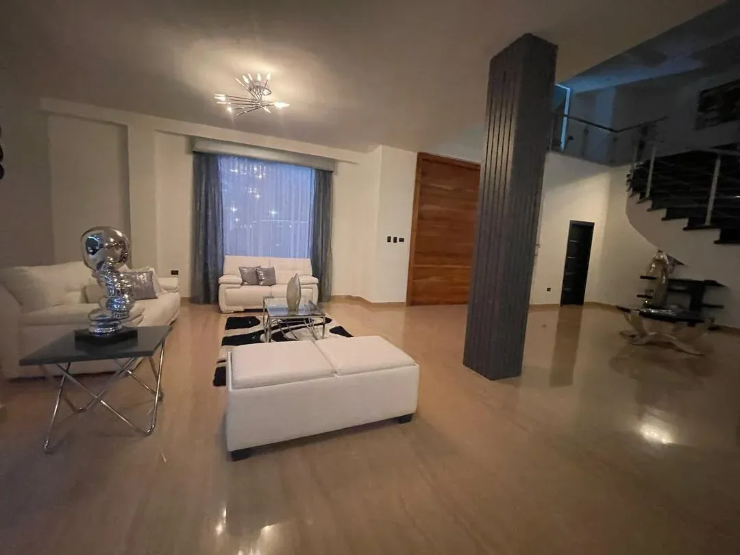 BRICK LUXURY HOMES VENDE MODERNA VILLA - 8