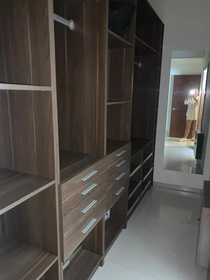 Brick Luxury Homes vende exclusiva villa - 26