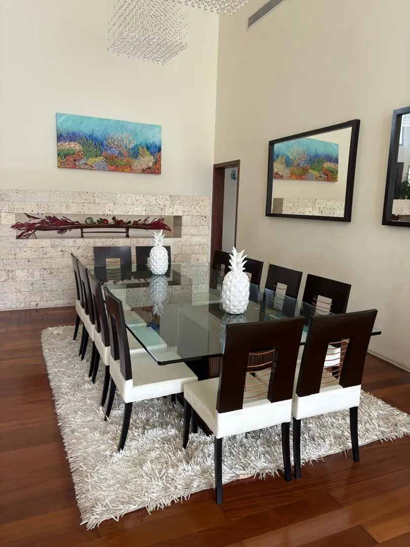 Brick Luxury Homes vende exclusiva villa - 40