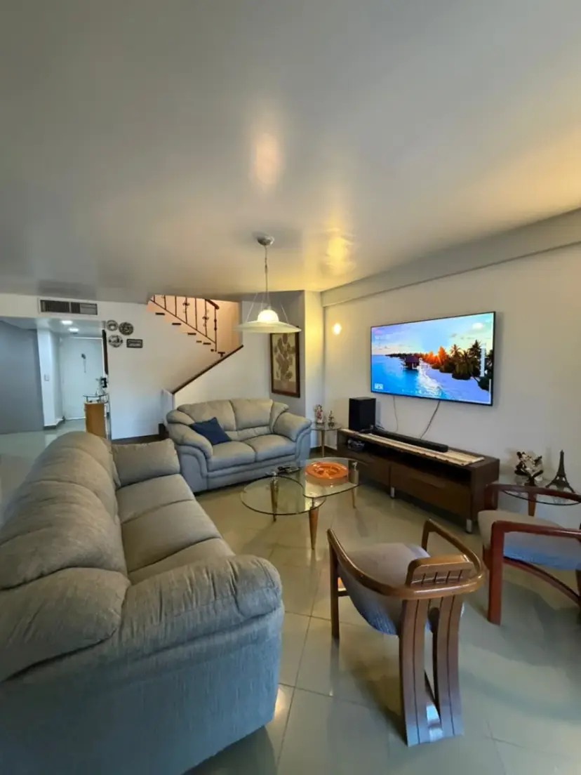 BRICK LUXURY HOMES  Vende  Town House en el CONJUNTO RESIDENCIAL LAS MARINAS.