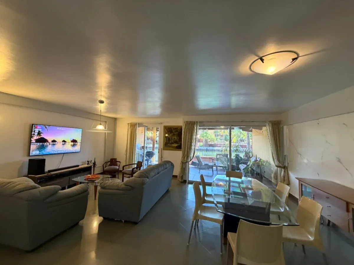 BRICK LUXURY HOMES  Vende  Town House en el CONJUNTO RESIDENCIAL LAS MARINAS. - 3