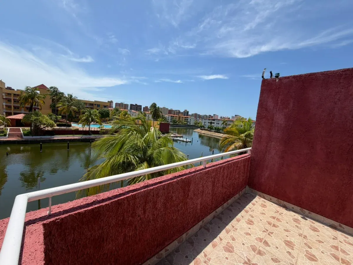 BRICK LUXURY HOMES  Vende  Town House en el CONJUNTO RESIDENCIAL LAS MARINAS. - 15