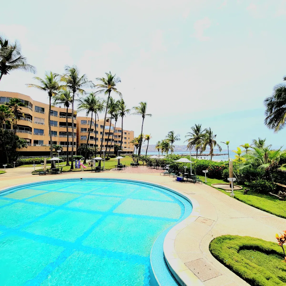 Alquilo cómodo apartamento con playa privada CR Playa Mar SOLO CLIENTES