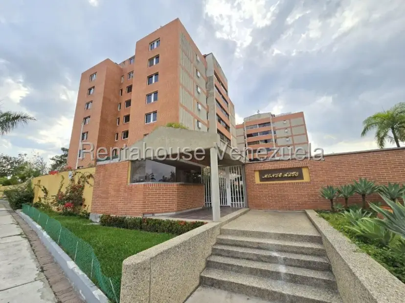 Amplio Apartamento En Venta Los Samanes. Ph Dúplex, Estupenda Terraza Con Parrillera