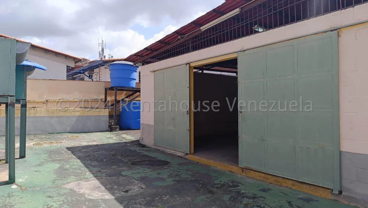 Maravilloso Local Comercial A Pie De Calle Montecristo, Los Chorros - 12