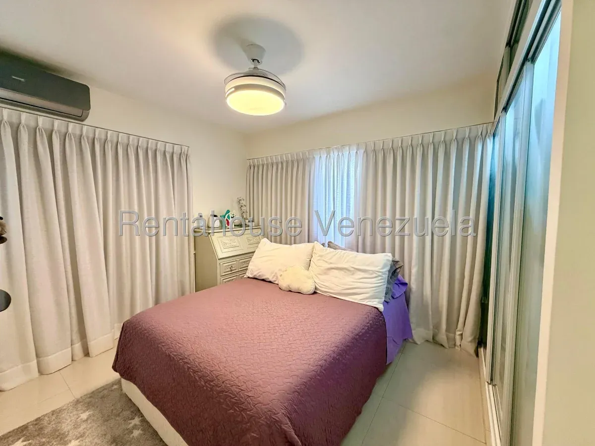 Esplendido Apartamento En Venta Los Dos Caminos. Buena Iluminación Natural, Vista Al Ávila - 10