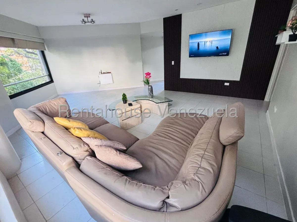 Apartamento En Venta Montecristo. Edificio Con Pozo De Agua Propio. Areas Verdes Con Caminerías - 3