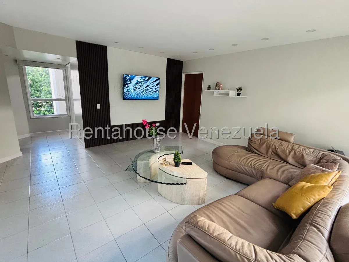 Apartamento En Venta Montecristo. Edificio Con Pozo De Agua Propio. Areas Verdes Con Caminerías - 2