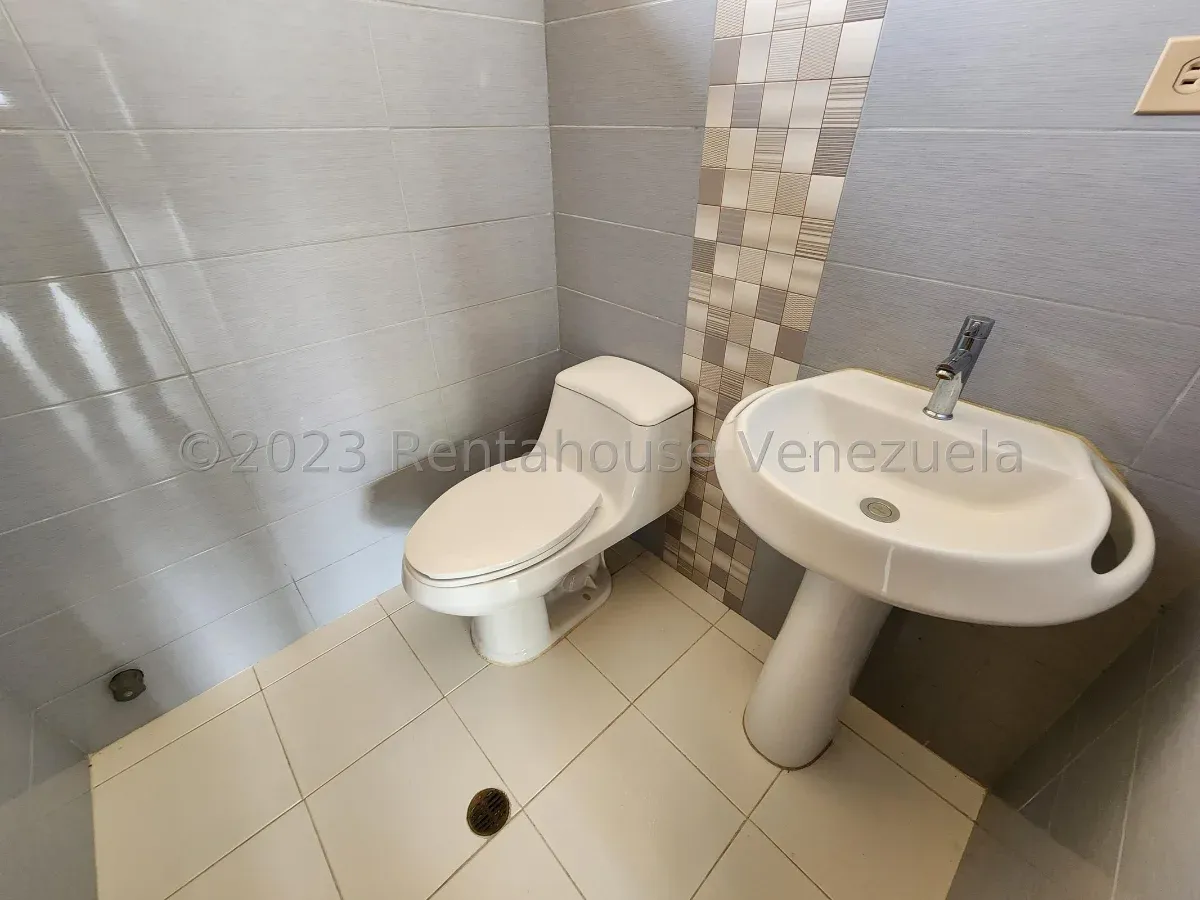 Estupenda Casa En Venta Carrizal Con Extenso Terreno. Amplia Terraza Con Linda Vista - 11