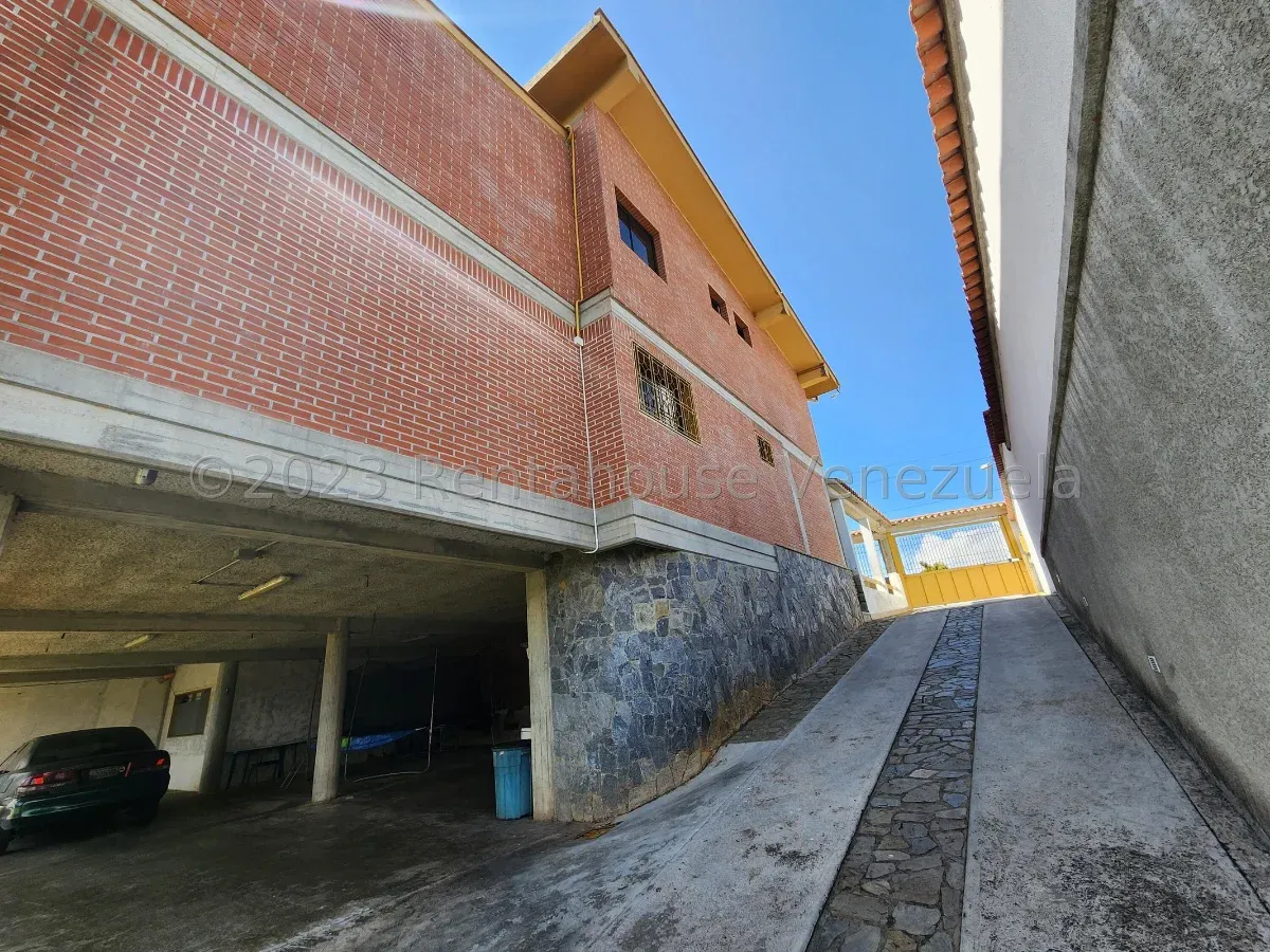 Estupenda Casa En Venta Carrizal Con Extenso Terreno. Amplia Terraza Con Linda Vista - 14