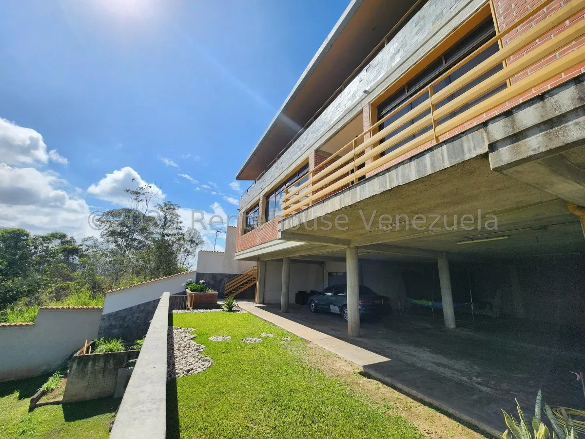 Estupenda Casa En Venta Carrizal Con Extenso Terreno. Amplia Terraza Con Linda Vista - 16