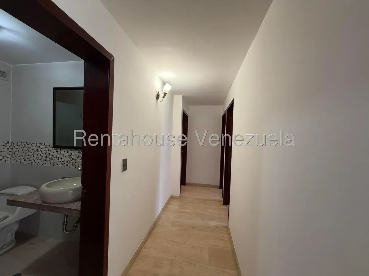 Bonito Apartamento En Venta El Encantado. Pisos De Mármol. Dos Puestos De Estacionamiento - 15