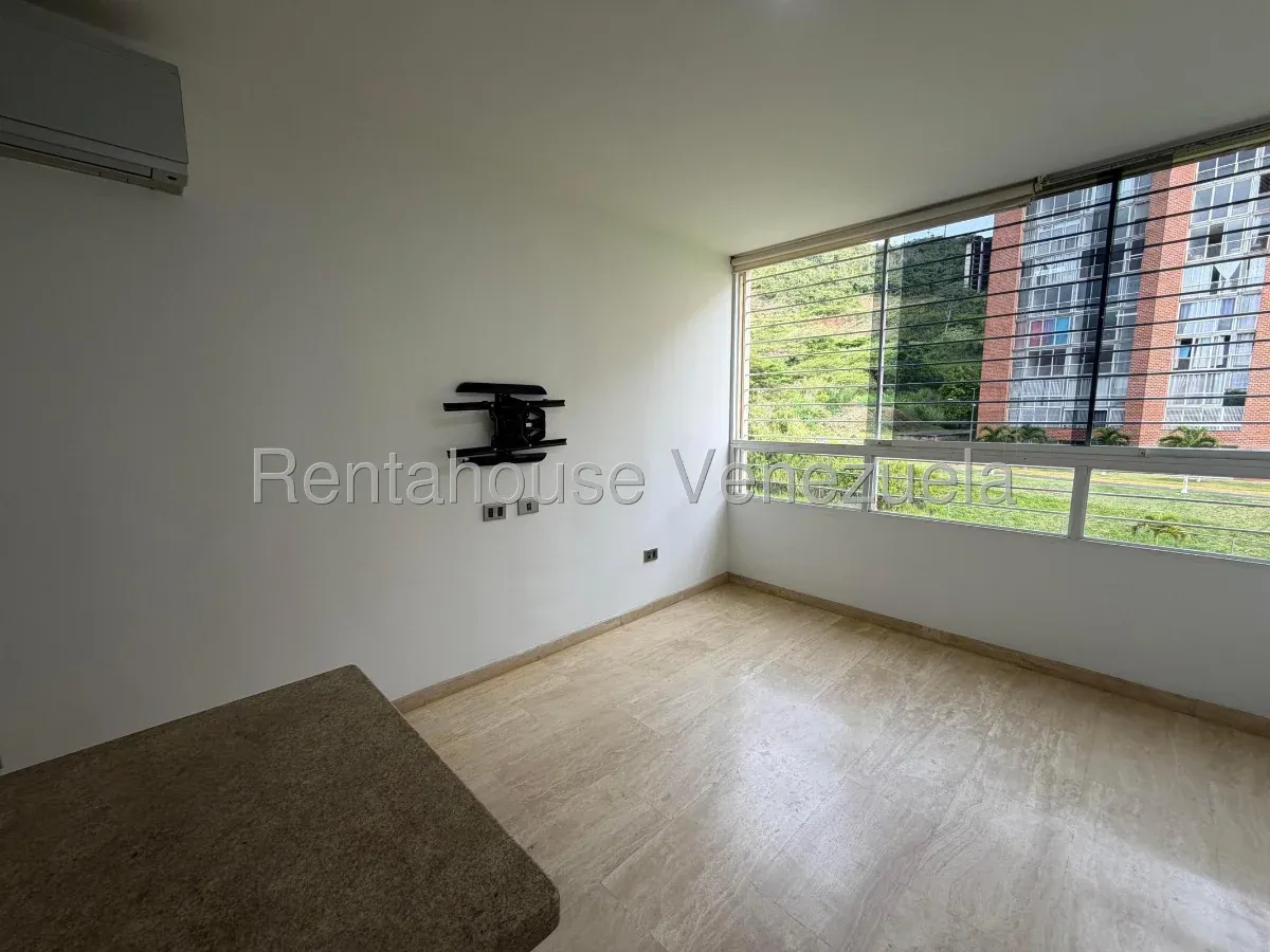 Bonito Apartamento En Venta El Encantado. Pisos De Mármol. Dos Puestos De Estacionamiento - 3