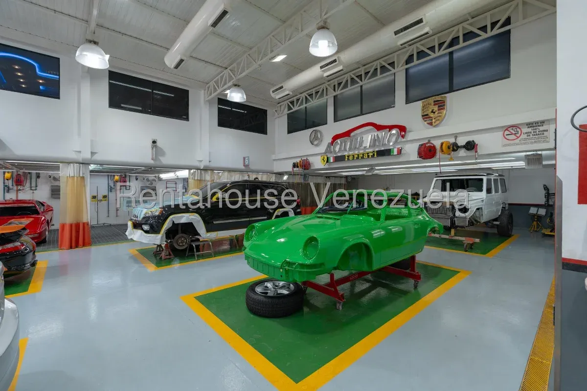 Local Comercial En Venta Los Chaguaramos. Local Y Fondo De Comercio En Conjunto - 14