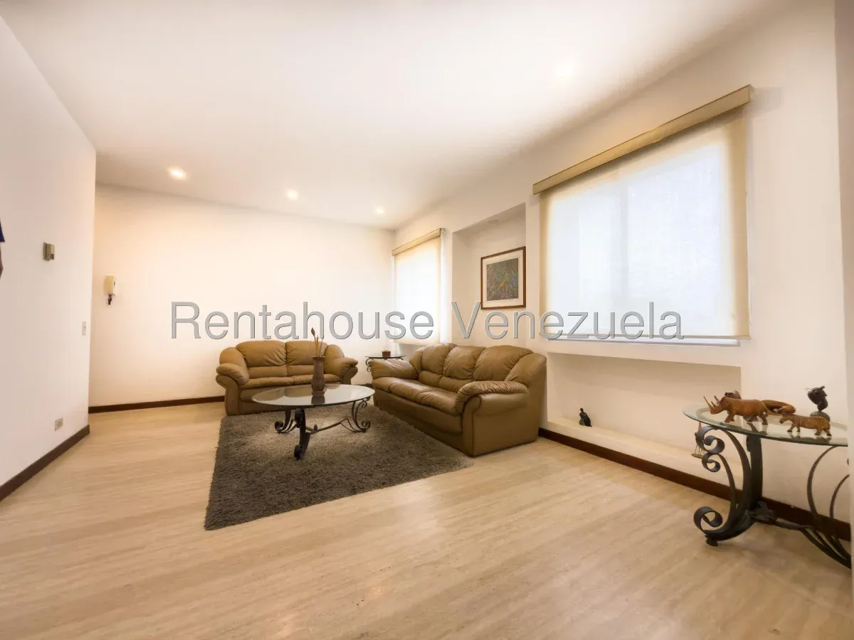 Estupendo Apartamento Ph En Alquiler La Castellana. Amoblado. Terraza Con Parrillera - 2