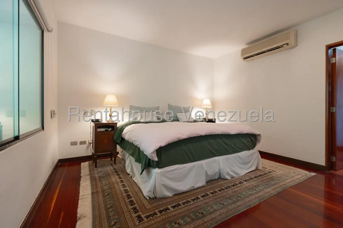Espectacular Casa En Venta Alto Hatillo. Bellísimo Jardín Con Terrazas - 10