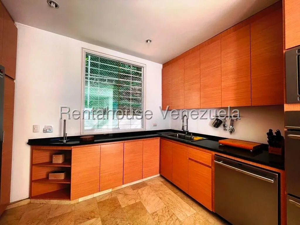 Acogedora Casa En Venta Alto Prado. Terraza Con Bonita Vista Al Ávila - 14