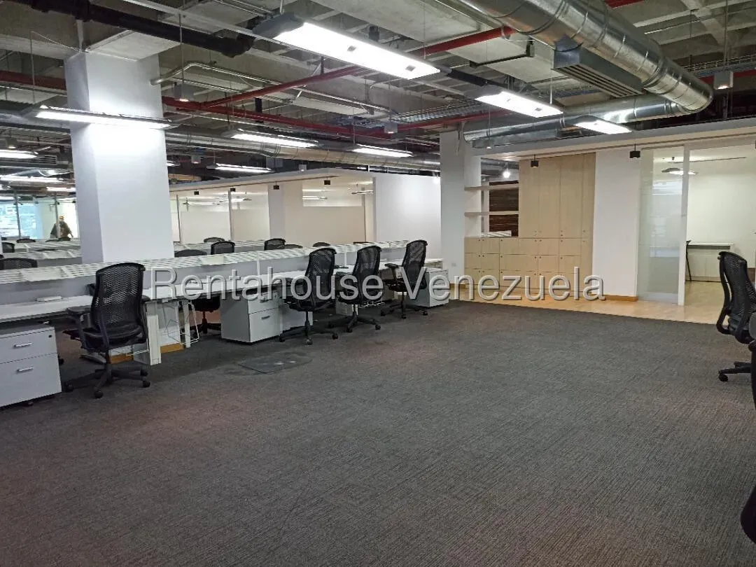 Estupenda oficina en alquiler en La Urbina - 8