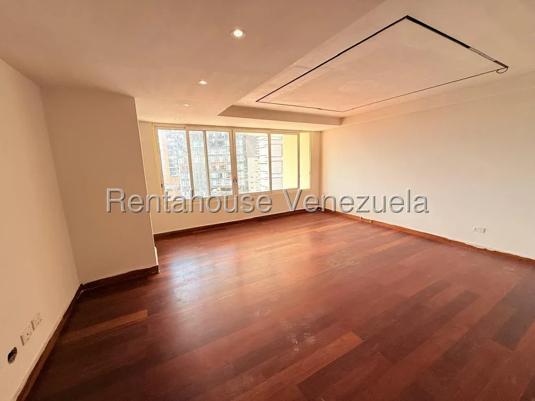 Estupendo apartamento en Las Mercedes. Pent-house amplio, vista al Ávila  - 6