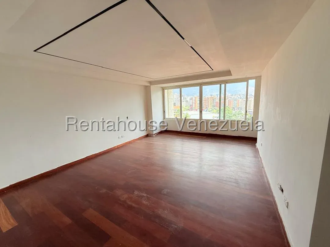 Estupendo apartamento en Las Mercedes. Pent-house amplio, vista al Ávila  - 11