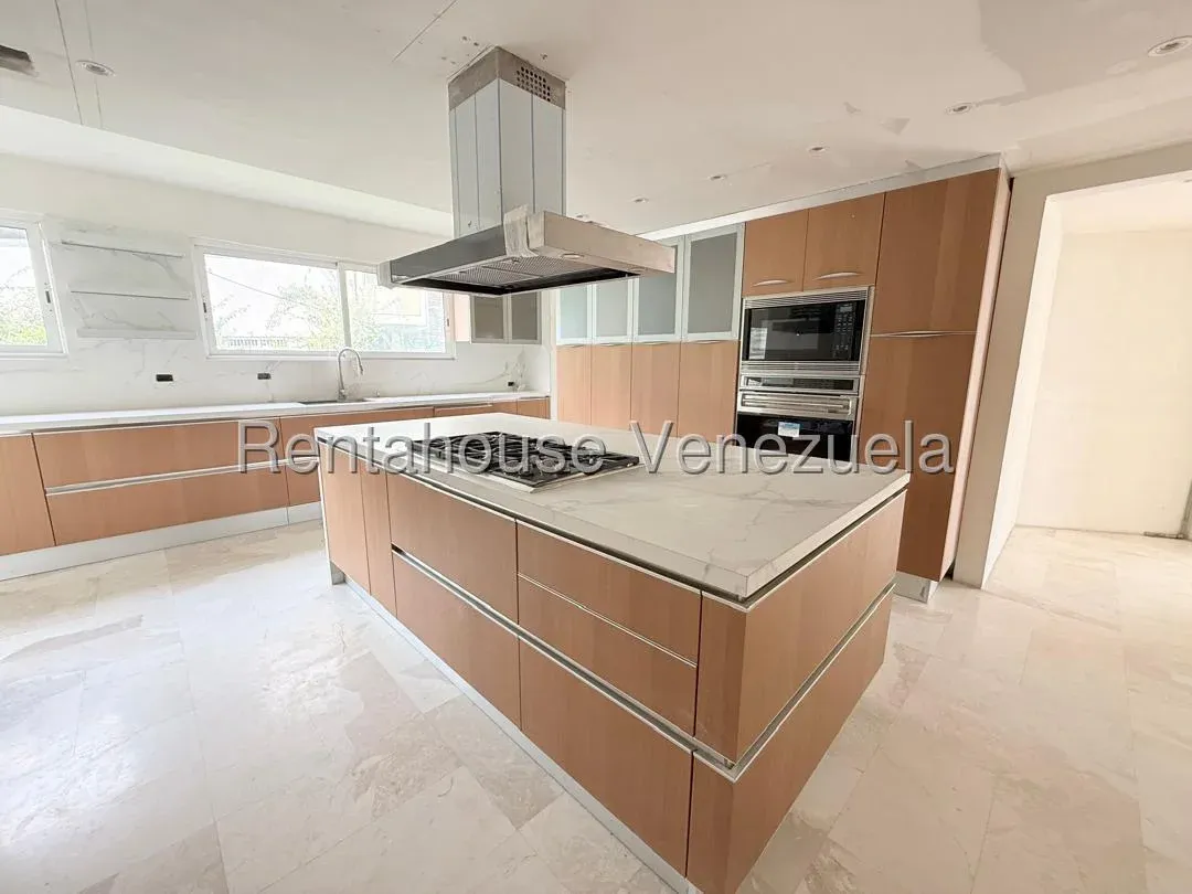 Estupendo apartamento en Las Mercedes. Pent-house amplio, vista al Ávila  - 7