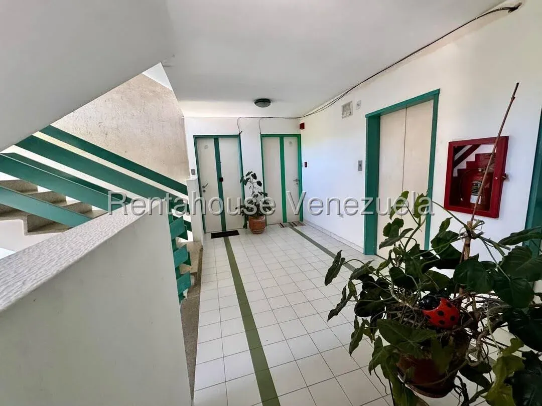 Apartamento En Alquiler Urbanización Las Minas, San Antonio De Los Altos - 12