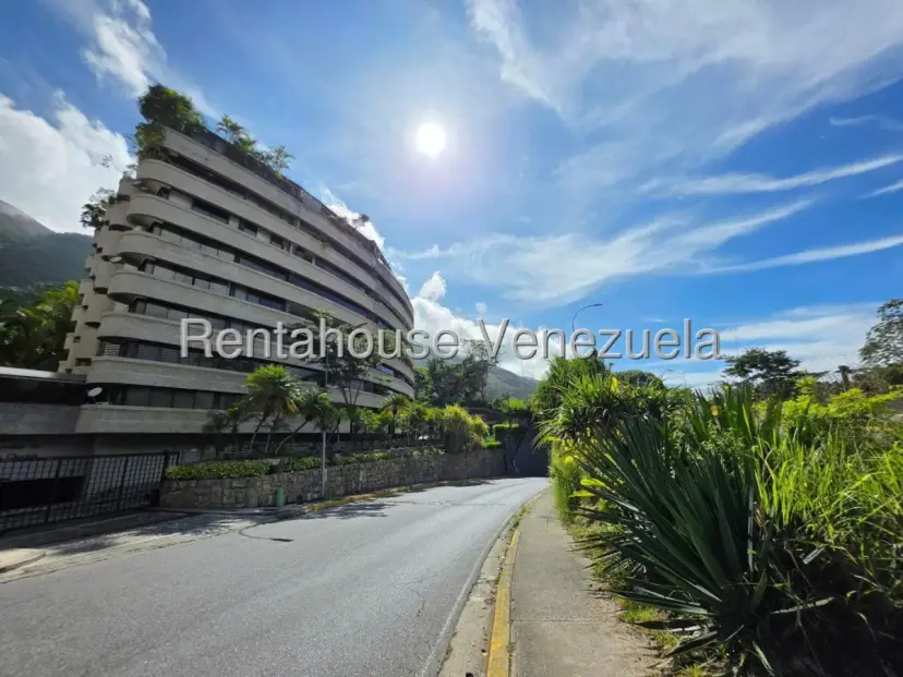 Excelente Apartamento En Venta Los Chorros. Planta Baja