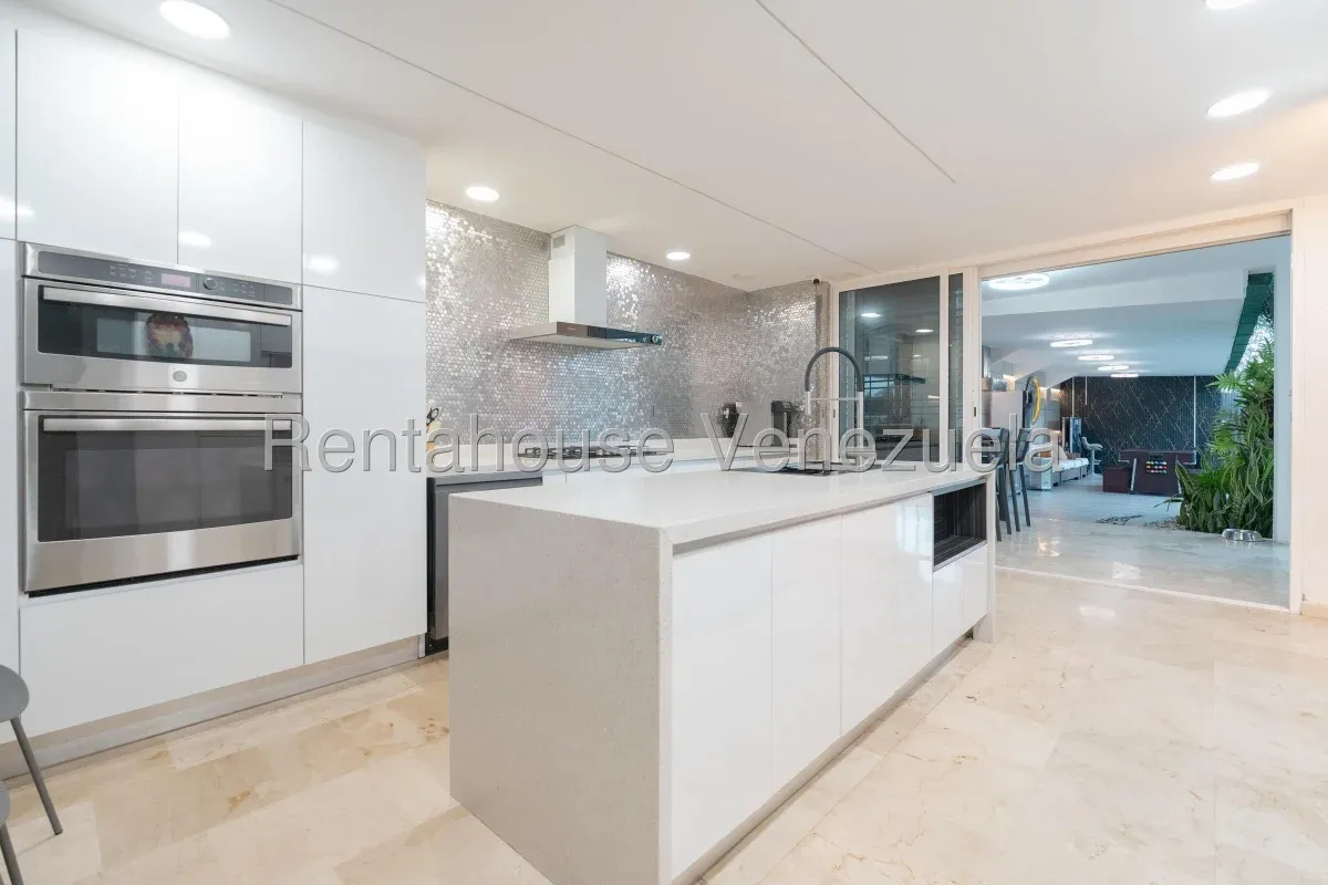 Exclusiva Casa En Venta Prados Del Este, Área De Parrillera, Anexo Independiente, Planta Eléctrica Y - 5