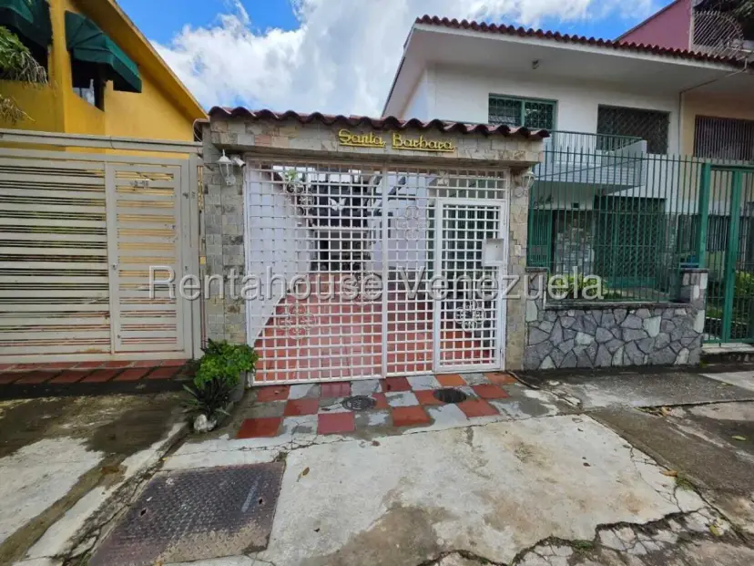 Casa En Venta La California Sur. Calle Cerrada Con Vigilancia