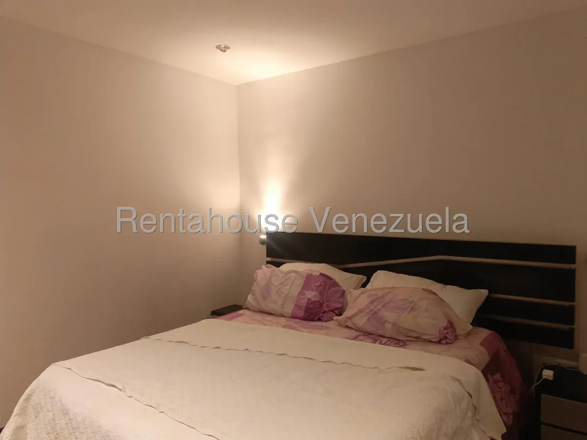 Acogedor Apartamento En Venta El Cigarral. Totalmente Amoblado Y Equipado  - 11