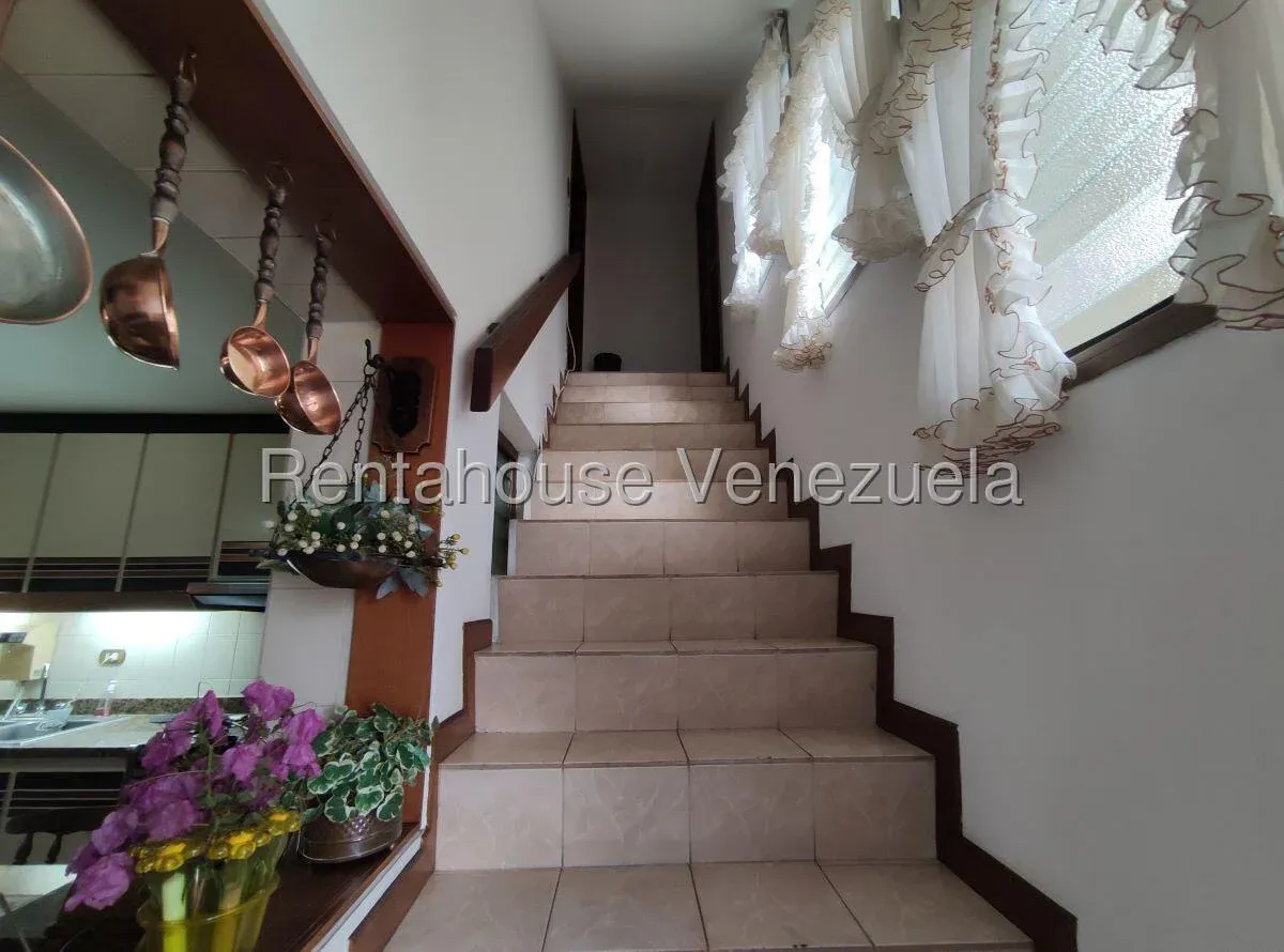 Espacioso Apartamento En Venta Las Esmeraldas . Terraza Con Parrillera. Hermosa Vista Panorámica - 20