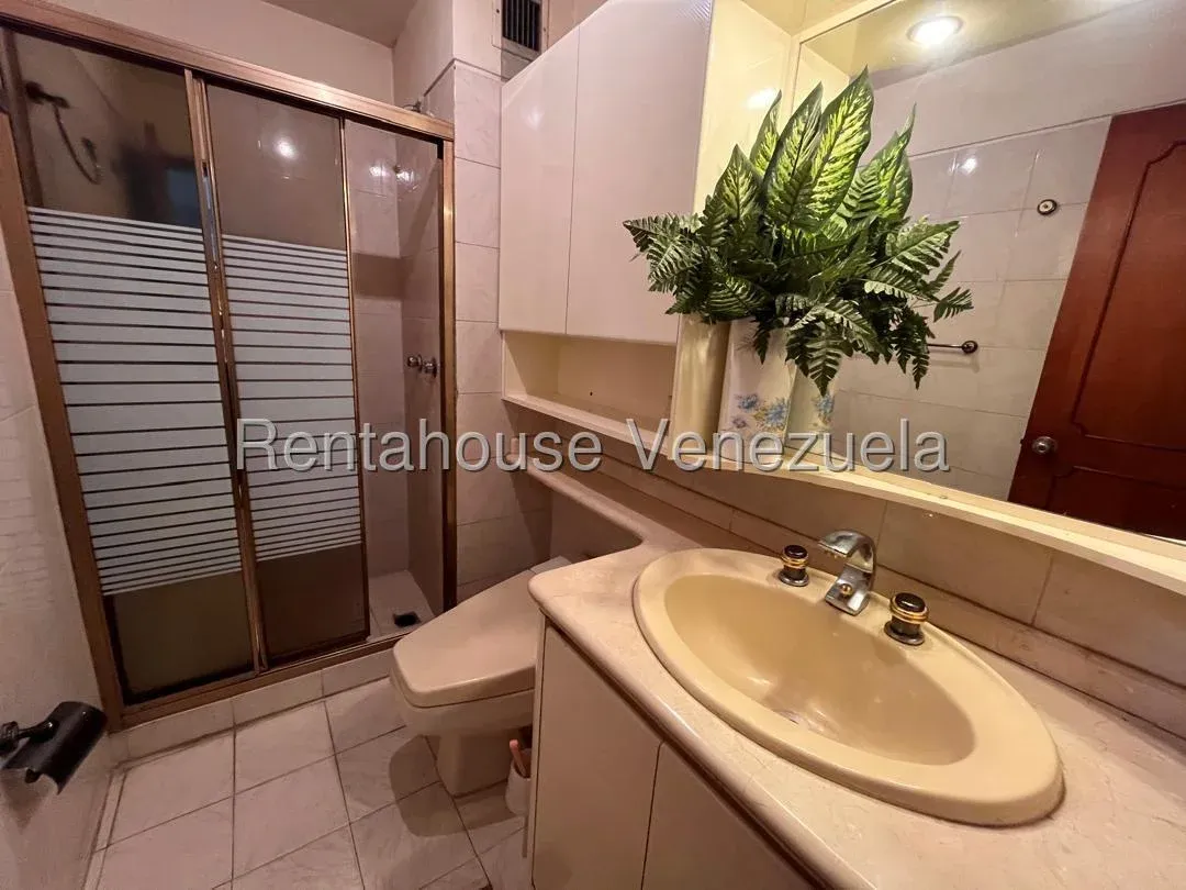 Espacioso apartamento en venta Urbanizacion Miranda espectacular vista - 10