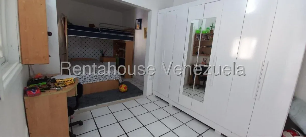 Hermosa Casa En Venta La Rosaleda San Antonio De Los Altos - 16