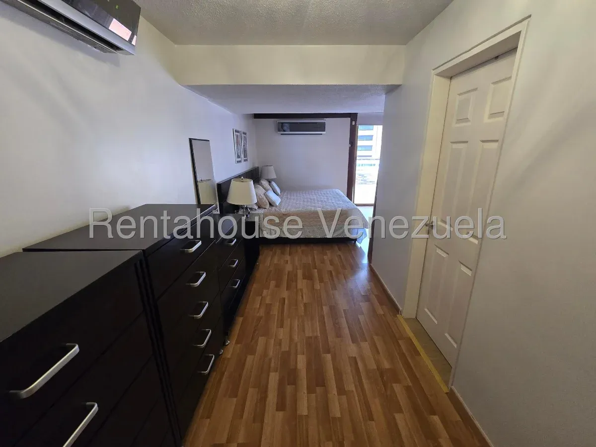 Apartamento en alquiler en El Rosal Caracas, Amoblado - 16