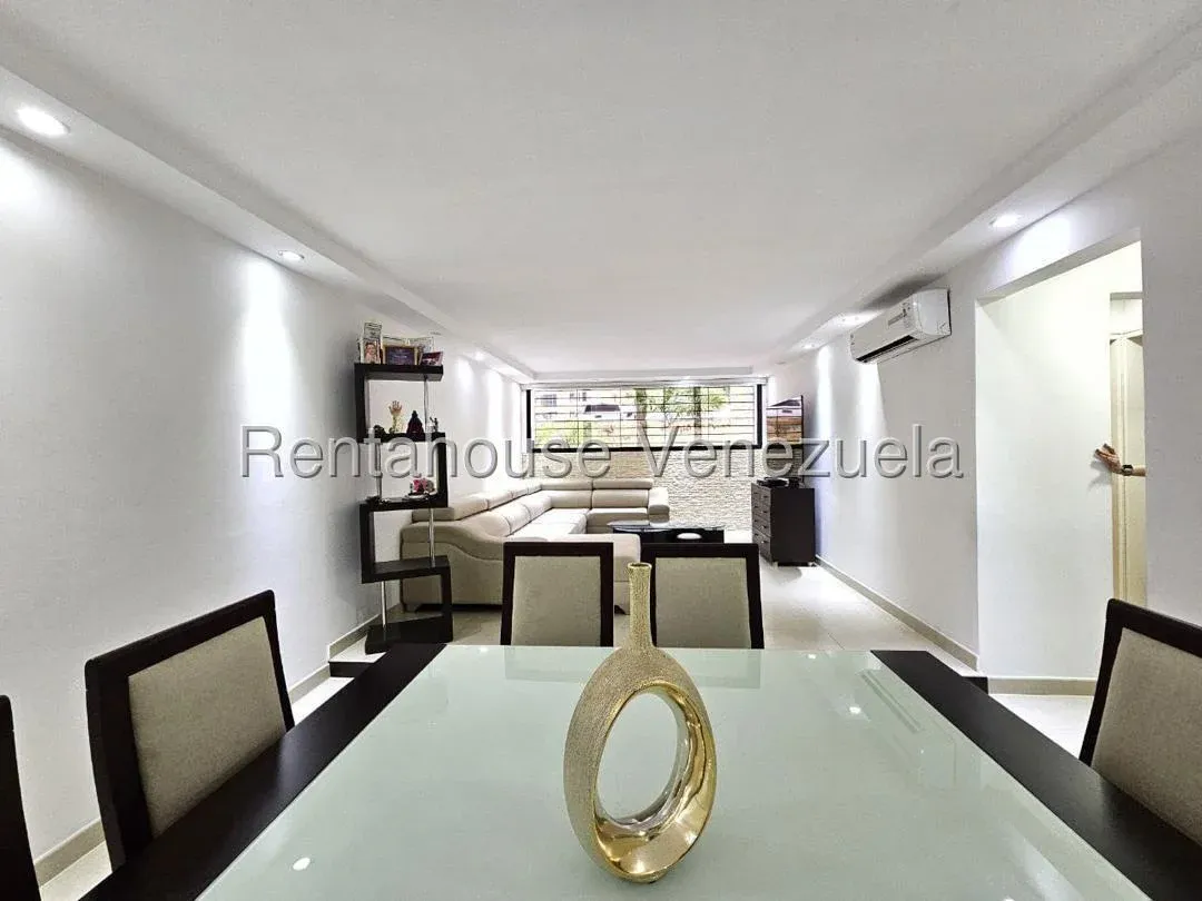 Estupendo Apartamento En Colinas De La Tahona. Piso Bajo. Dos Puestos De Estacionamiento  - 4