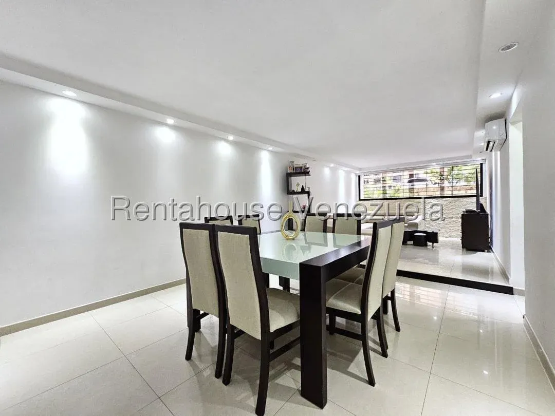 Estupendo Apartamento En Colinas De La Tahona. Piso Bajo. Dos Puestos De Estacionamiento  - 3
