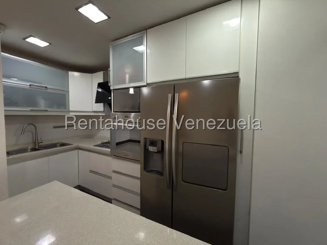 Cómodo Apartamento En Venta La Boyera Planta Baja. Dos Puestos De Estacionamiento - 2