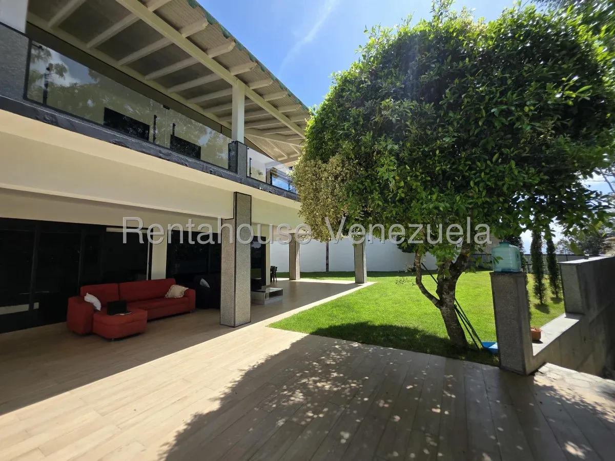 Bellísima Casa En Los Naranjos Del Cafetal, Hermoso Jardín Y Terraza - 12