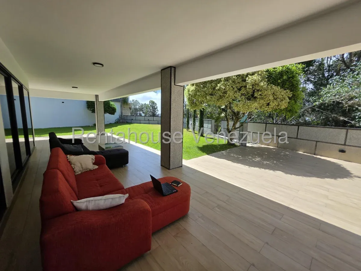 Bellísima Casa En Los Naranjos Del Cafetal, Hermoso Jardín Y Terraza - 10