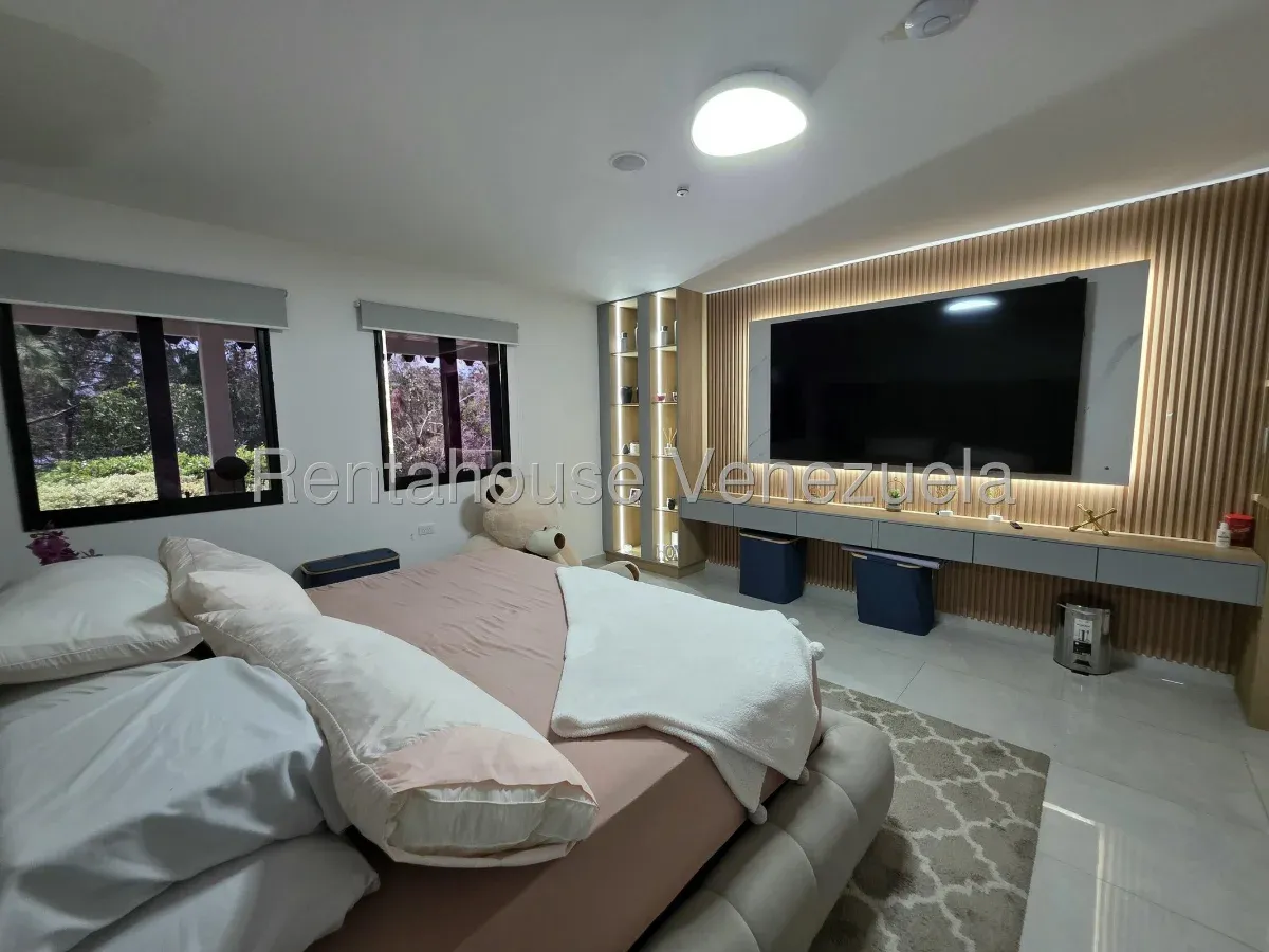 Bellísima Casa En Los Naranjos Del Cafetal, Hermoso Jardín Y Terraza - 8