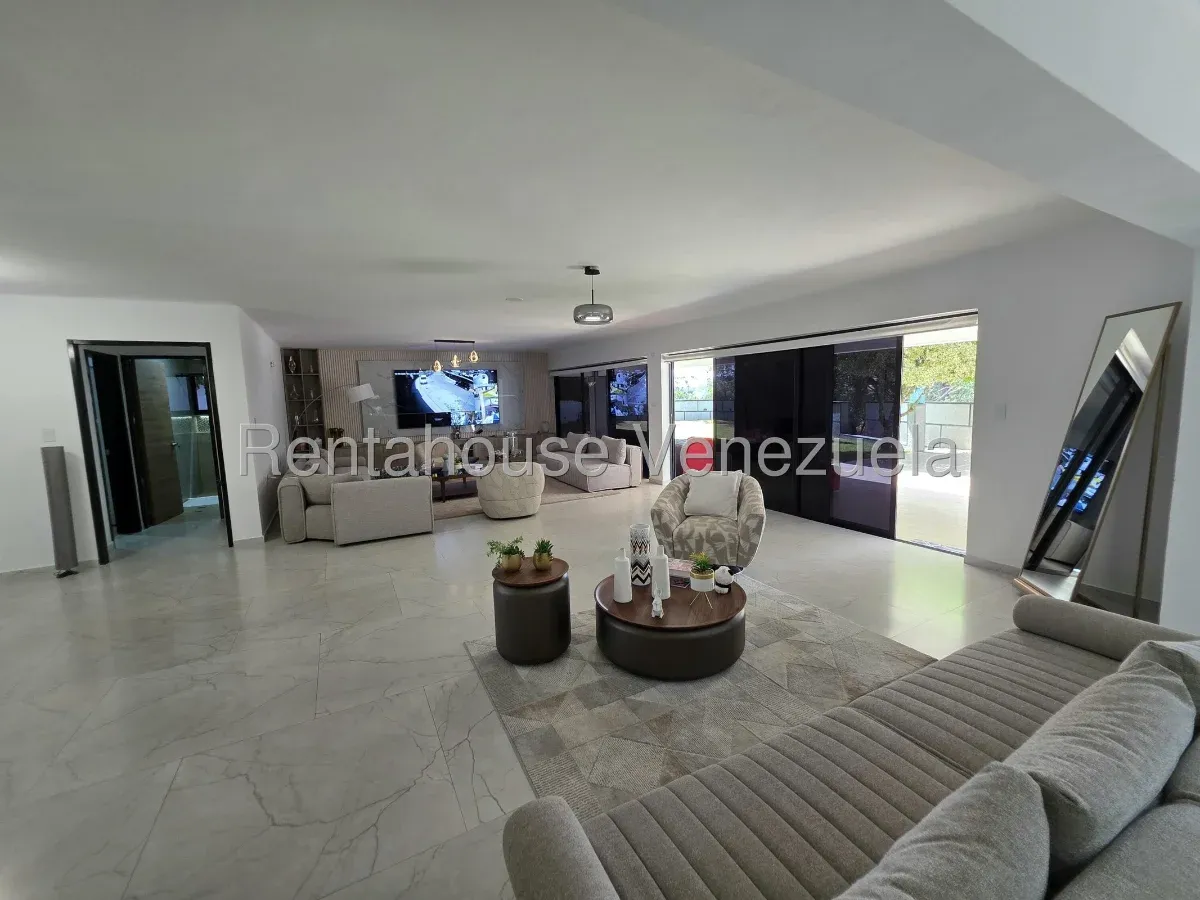 Bellísima Casa En Los Naranjos Del Cafetal, Hermoso Jardín Y Terraza - 6