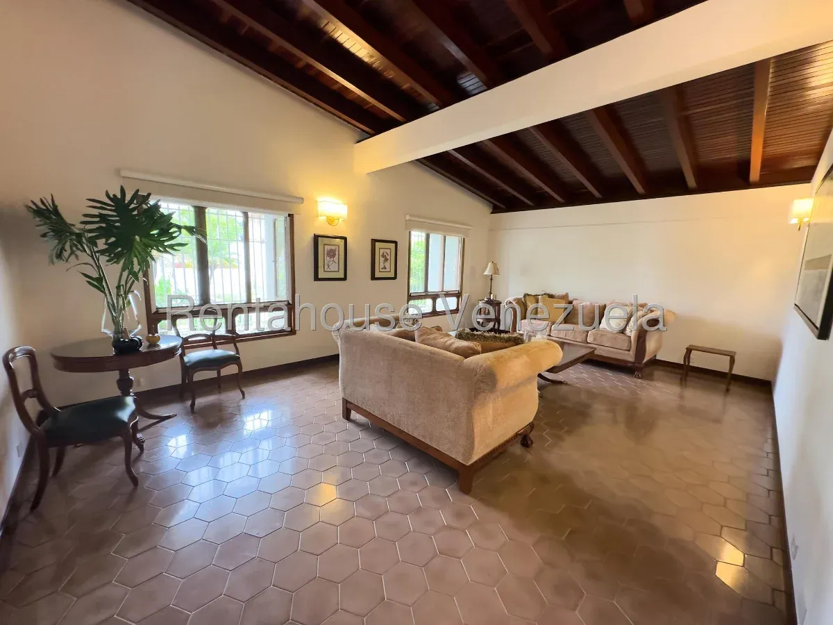 Hermosa casa en venta Los Chorros totalmente amoblada - 4