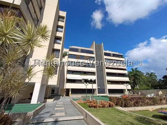 Exclusivo Apartamento Amoblado En Alquiler La Castellana Edificio Con Hermosas Areas Verdes - 12