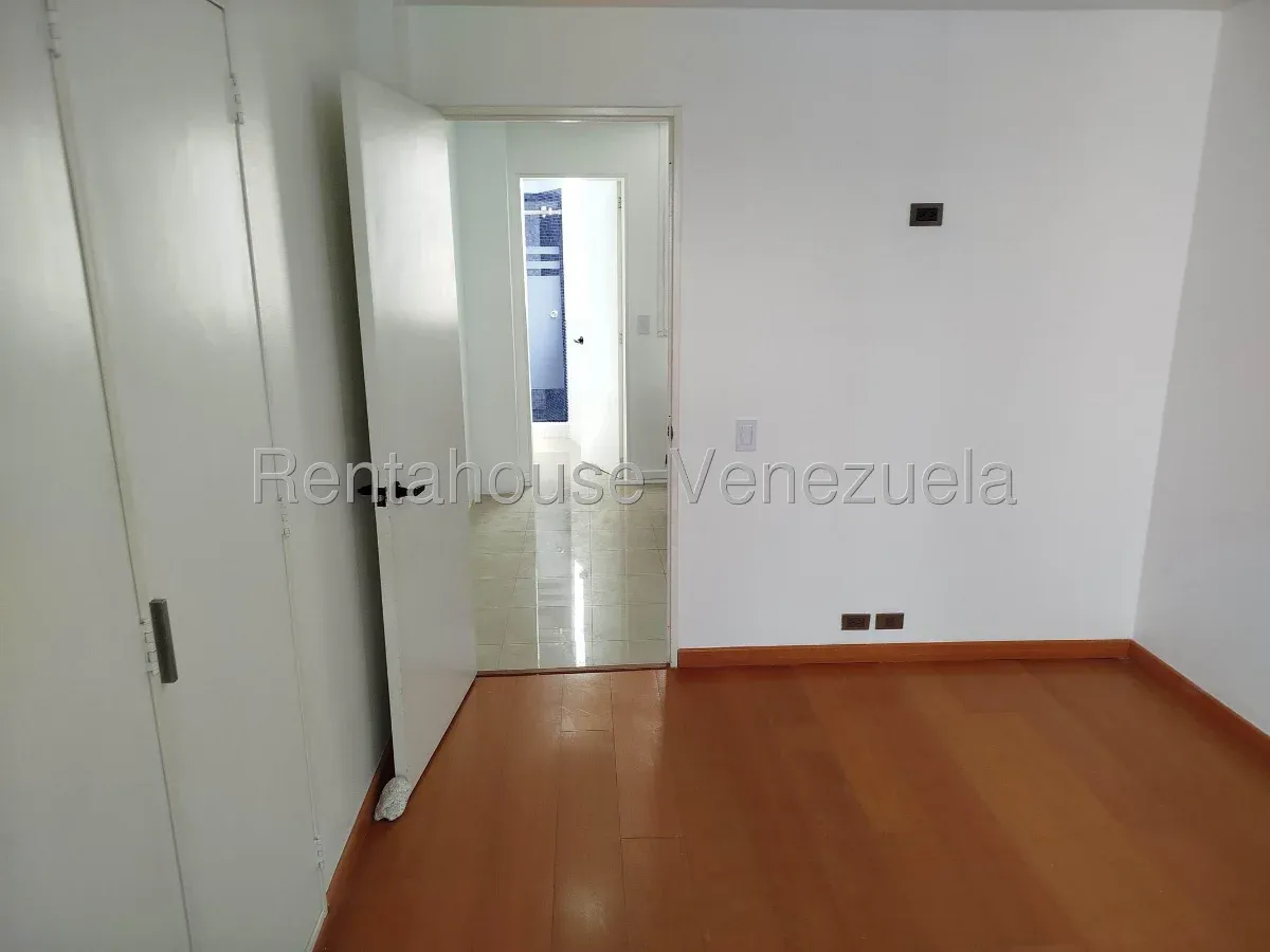Apartamento En Alquiler Sebucán Amplio, Duplex, Vista Panorámica  - 14