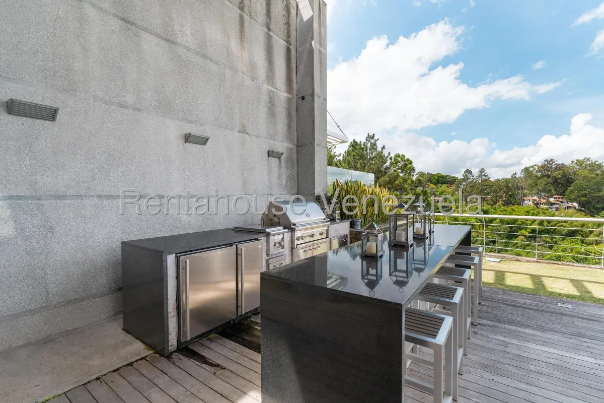 Extraordinaria Casa En Venta Alto Hatillo, Hermoso Jardín Con Área De Parrillera Y Vista Panorámica - 21