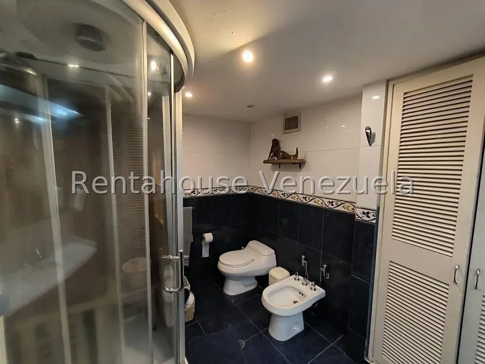 Bello Apartamento En Alquiler En Altamira Con Vista Al Ávila - 13