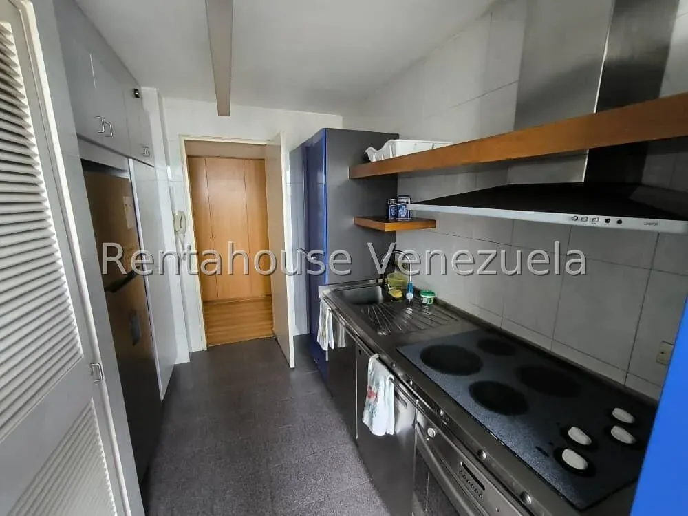 Bello Apartamento En Alquiler En Altamira Con Vista Al Ávila - 9