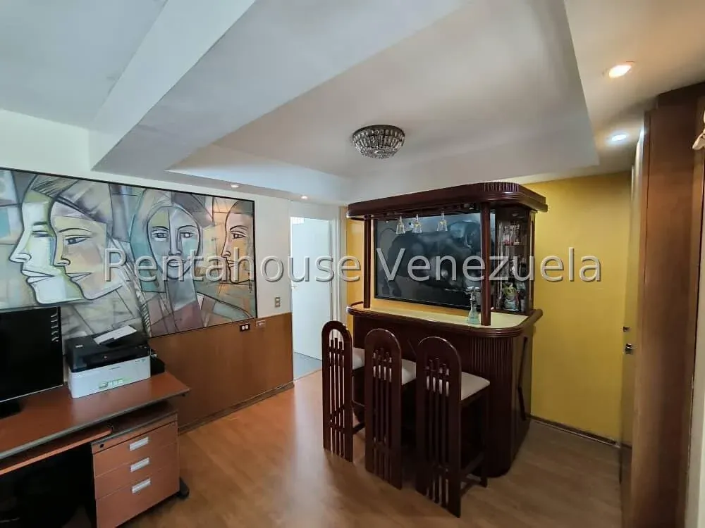 Bello Apartamento En Alquiler En Altamira Con Vista Al Ávila - 7