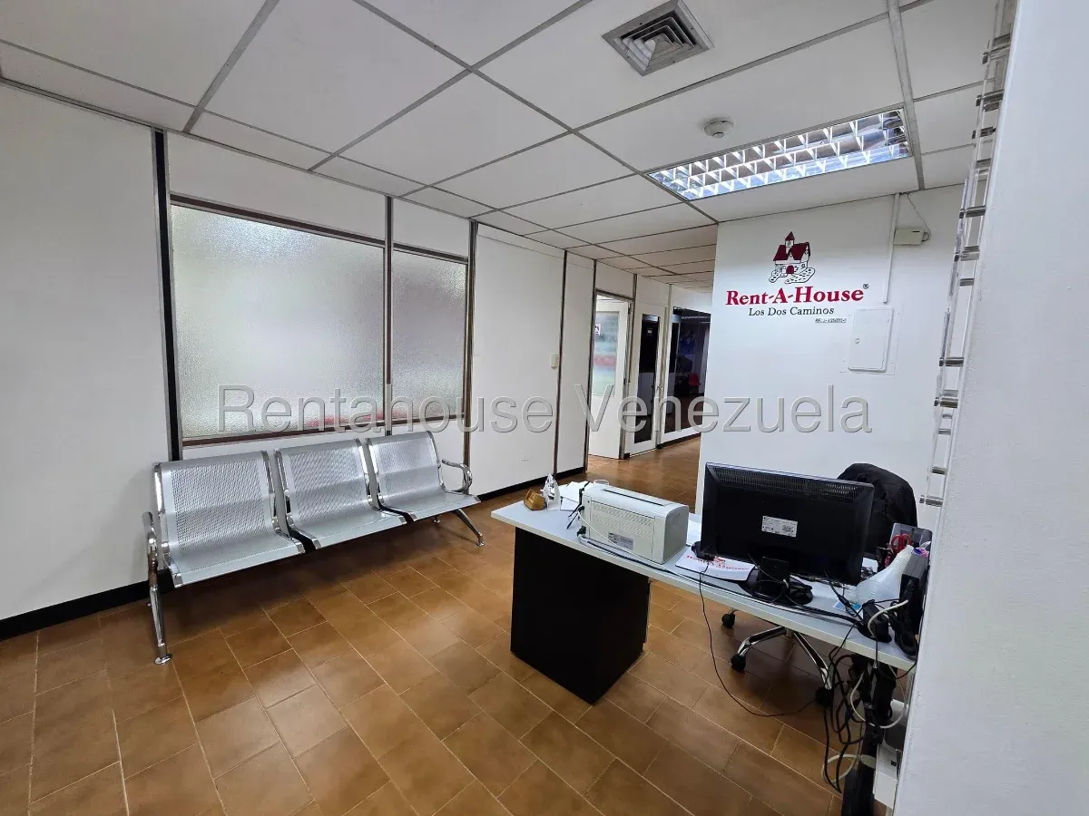 Excelente Oficina En Venta Los Dos Caminos - 2