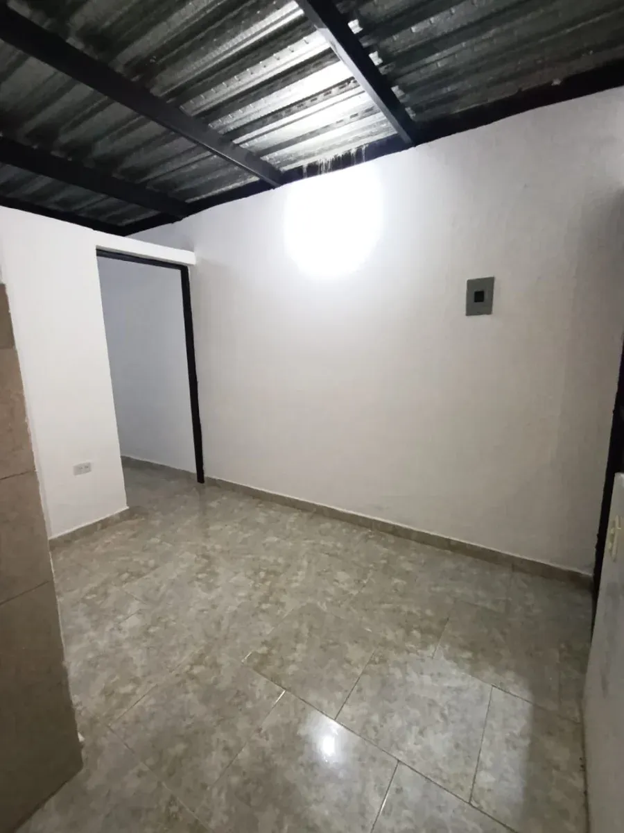 Se alquila cómodo anexo en naguanagua Av 190 Tarapio - 2
